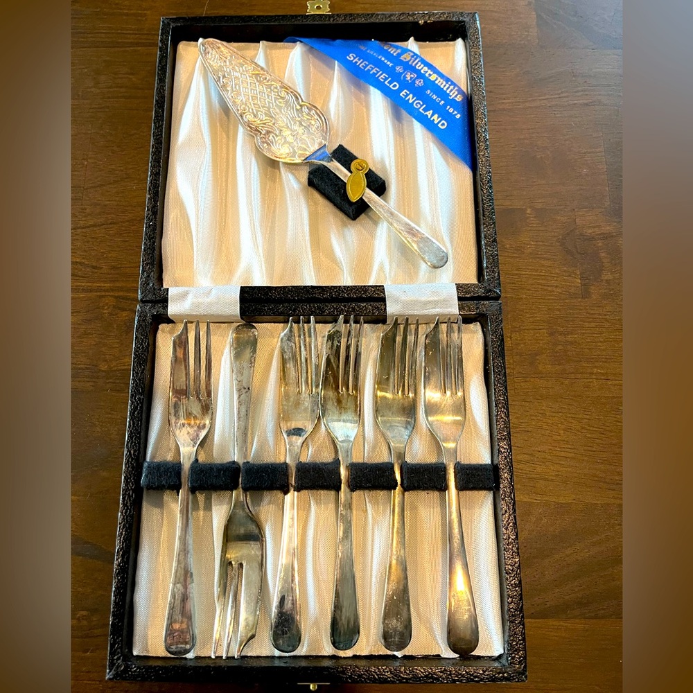 Sheffield silver dessert server and forks